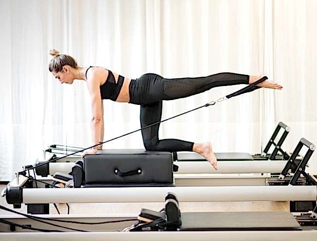 Pilates derslerine kimler katılabilir? Yaş veya fiziksel durum sınırlaması var mı?
